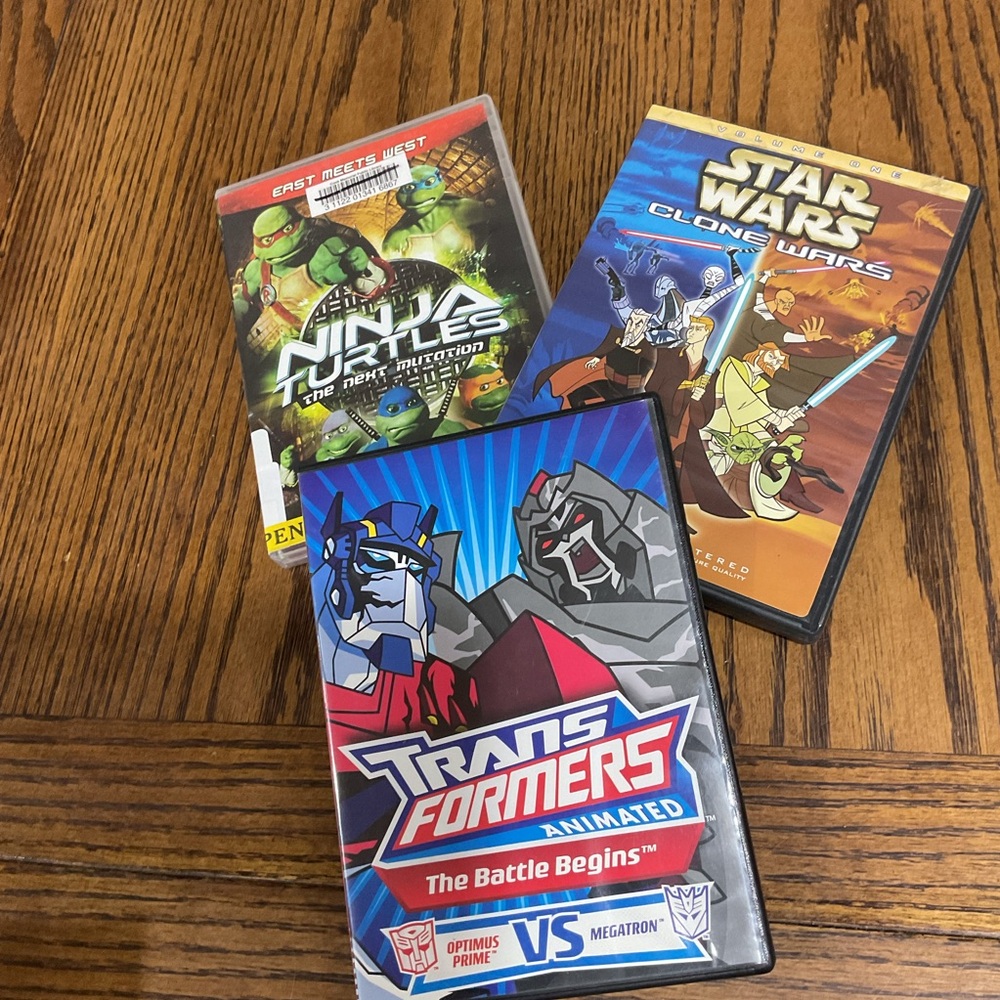 Transformers Battle Begins, Star Wars Clone Wars, Ninja Turtles Next Mutation DV